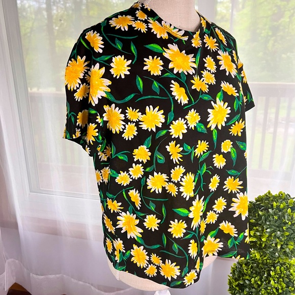 Zara Floral Daisy Print Oversized Tee Size Small NWT - Picture 6 of 9